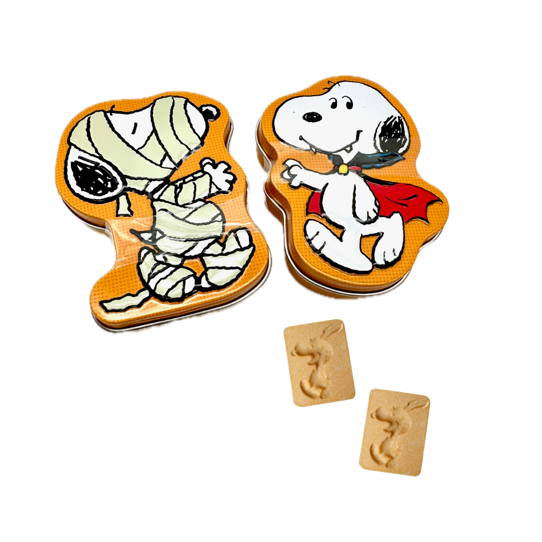Peanuts Snoopy Halloween Spirit Tin - 12ct
