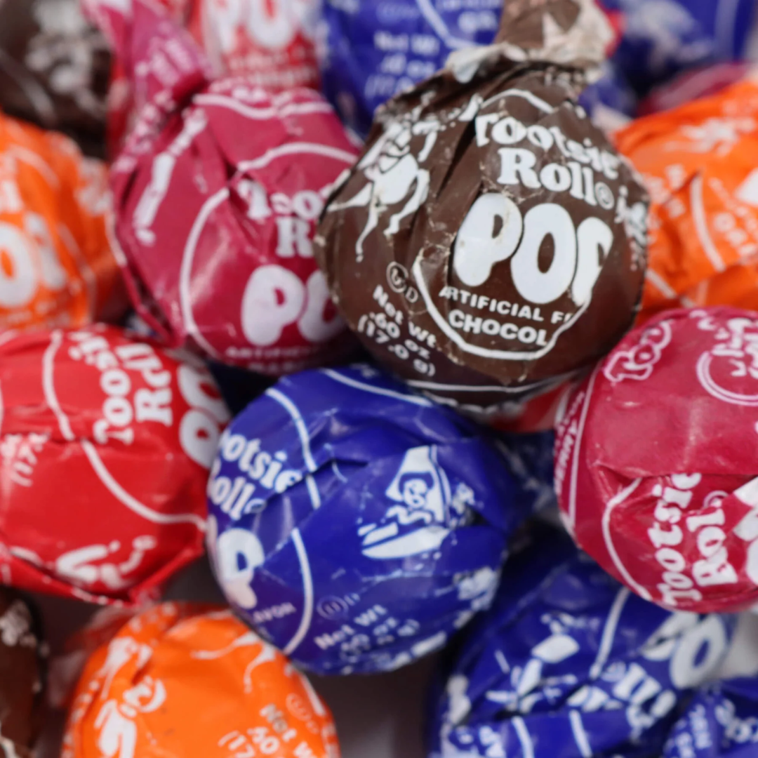 Assorted Tootsie Roll Pops - 39lb / 980ct